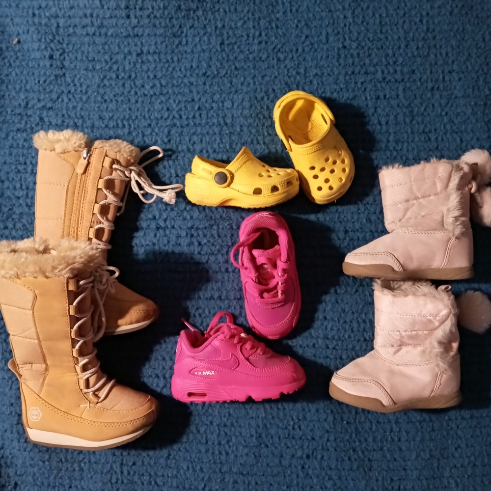Girls size 4&5 shoes and boots